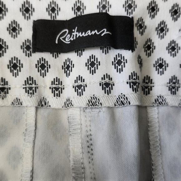 Reitmans White and Black Geometric Chic Crop, High Rise Pants, Size 12, Pull-on, - Picture 4 of 8